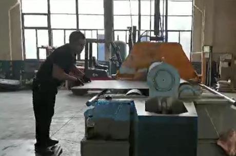 Four-roll coiling machine coiling circle video